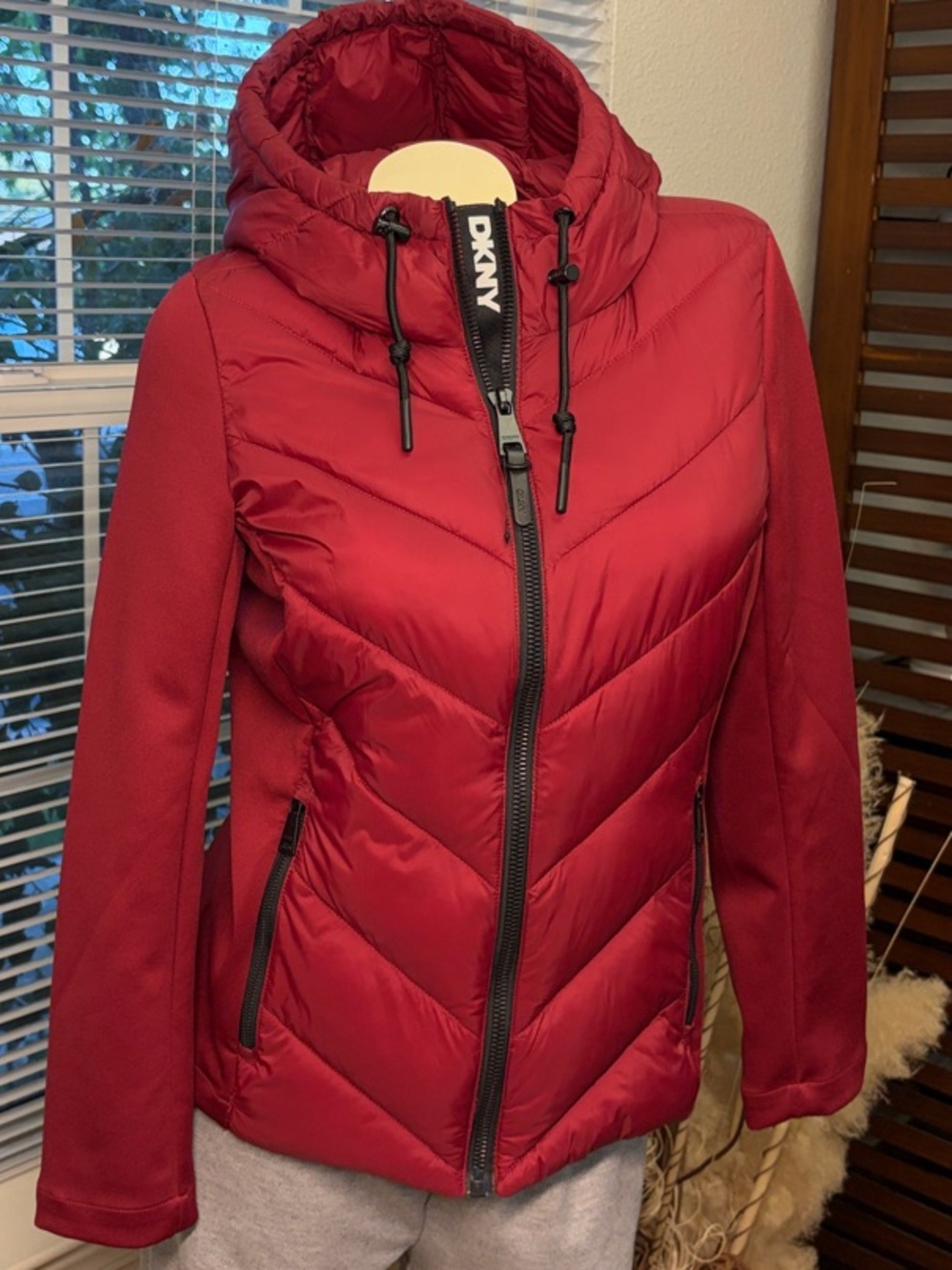 DKNY Women's Red Hooded Quilted Puffer Jacket